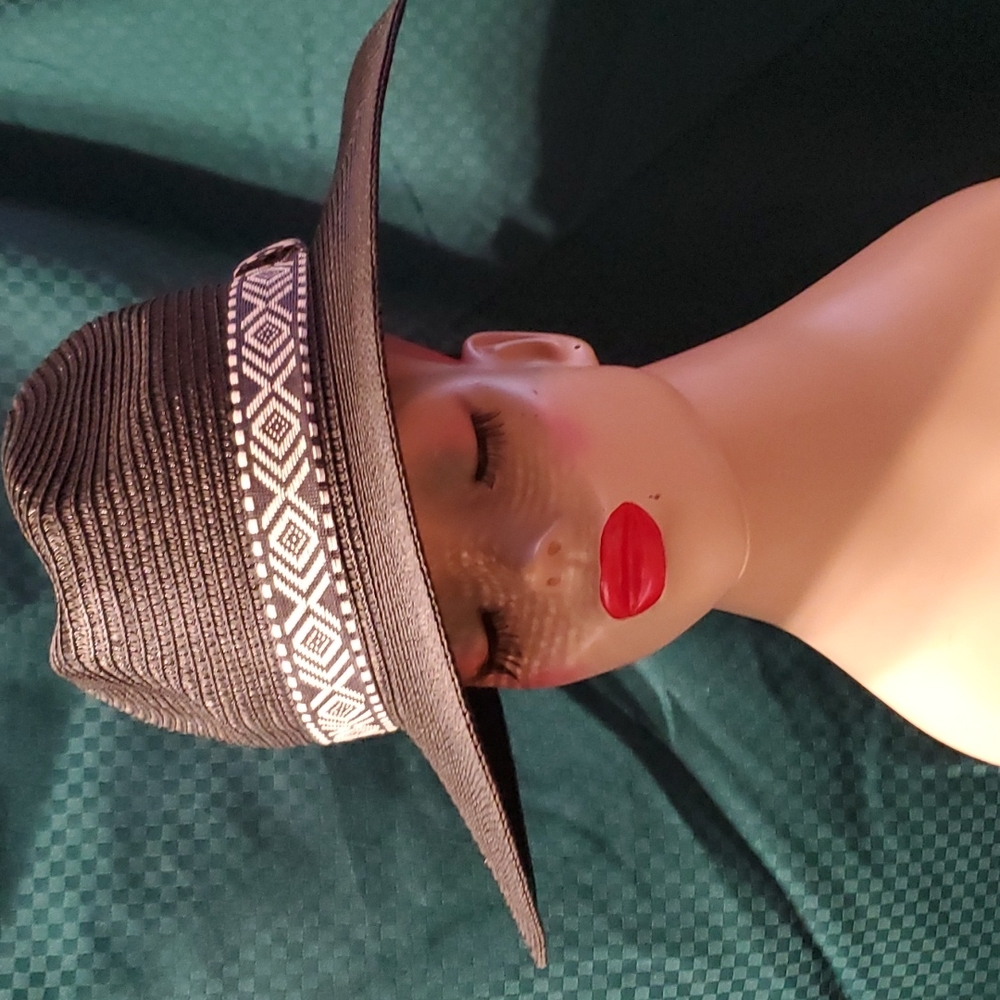 Boho  Black hat with geometric black and white band